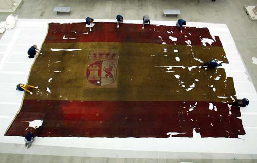 Rare view of massive Spanish ship's flag, captured at the Battle of