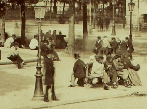 La Ville lumière : le candélabre ou la révolution nocturne de Paris au XIXe siècle